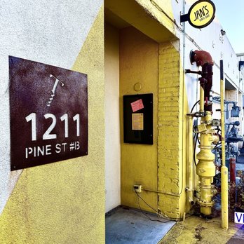 Jan’s Place - Front entrance on Norma's Alley. - Wine Bars Near Me - Paso Robles, California Jan’s Place - Front entrance on Norma's Alley. - Wine Bars Near Me - Paso Robles, California