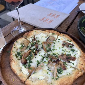 Cara Cara - Mushroom focaccia - New American Near Me - Los Angeles, California