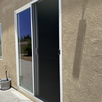 Mobile Screen Repair - Screen from outside - Windows Installation Near Me - Riverside, California Mobile Screen Repair - Screen from outside - Windows Installation Near Me - Riverside, California