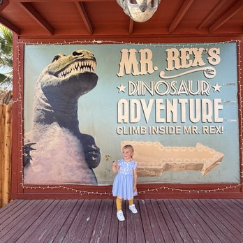 Cabazon Dinosaurs - Museums Near Me - Cabazon, California