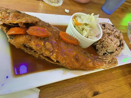 Hungry Eyes Jamacian Restaurant and Bar by null