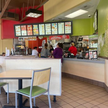 Del Taco - people ordering food in a restaurant - Fast Food Near Me - Reno, Nevada Del Taco - people ordering food in a restaurant - Fast Food Near Me - Reno, Nevada