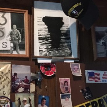 E's Locker Room - #aintthatAmerica - Pizza Near Me - Red Bluff, California E's Locker Room - #aintthatAmerica - Pizza Near Me - Red Bluff, California