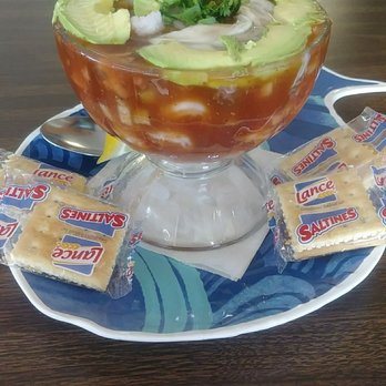 El Golfo Seafood Bar - Vuelve a la vida cocktail. Full of Oyster, shrimp, octopus, ceviche, avocado, onion, cilantro, serrano peppers and tomatoes. - Seafood Near Me - Commerce, Texas