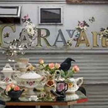 Caravan - Flowers & Gifts Near Me - London, XGL