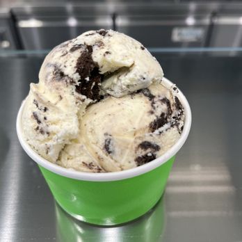 Milk & Sugar Creamery - Oreo Cheesecake - Single Scoop - Desserts Near Me - Tracy, California
