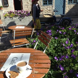 Ett Rum För Resande Cafe - Litet enkelt fik med bra uteservering!