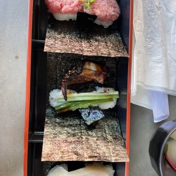HRB Experience - Yellowtail Hand Roll, Unagi Handroll, Toro Hand Roll - Sushi Bars Near Me - Los Angeles, California HRB Experience - Yellowtail Hand Roll, Unagi Handroll, Toro Hand Roll - Sushi Bars Near Me - Los Angeles, California