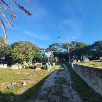 Pinewood Cemetery - Funeral Services & Cemeteries Near Me - Daytona Beach, Florida Pinewood Cemetery - Funeral Services & Cemeteries Near Me - Daytona Beach, Florida