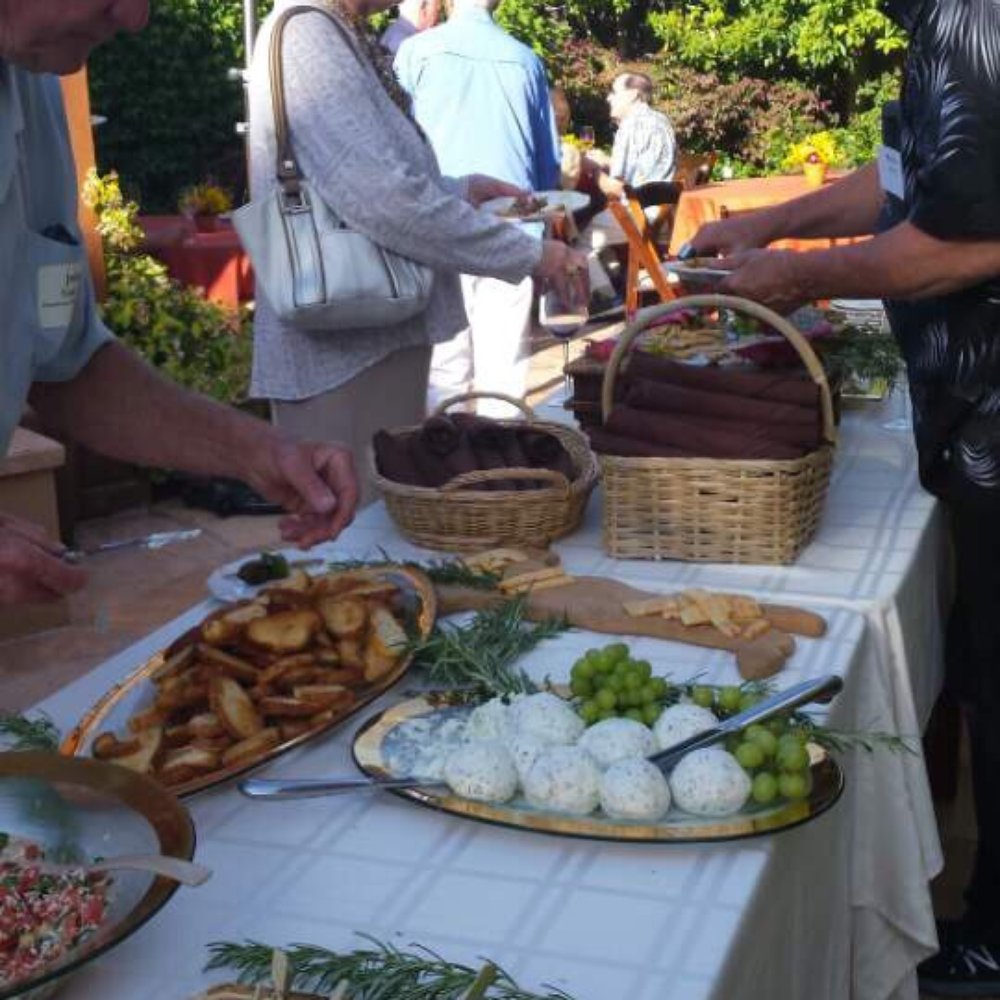 Sunnys Catering - Caterers Near Me