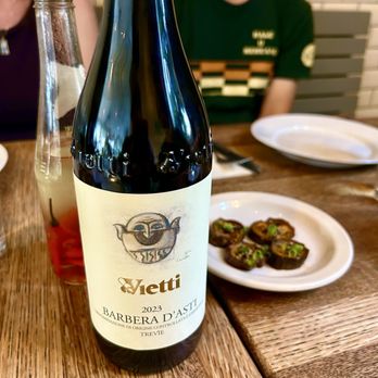 Mud Hen Water - Barbera D'Asti - Hawaiian Near Me - Honolulu, Hawaii