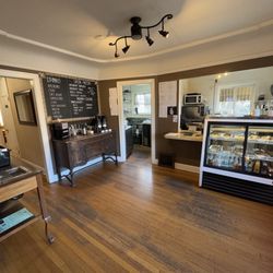 Latte Da Coffee House and Wine Bar - Inside