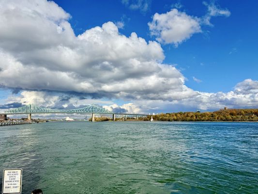 Vieux-Port de Montréal by null