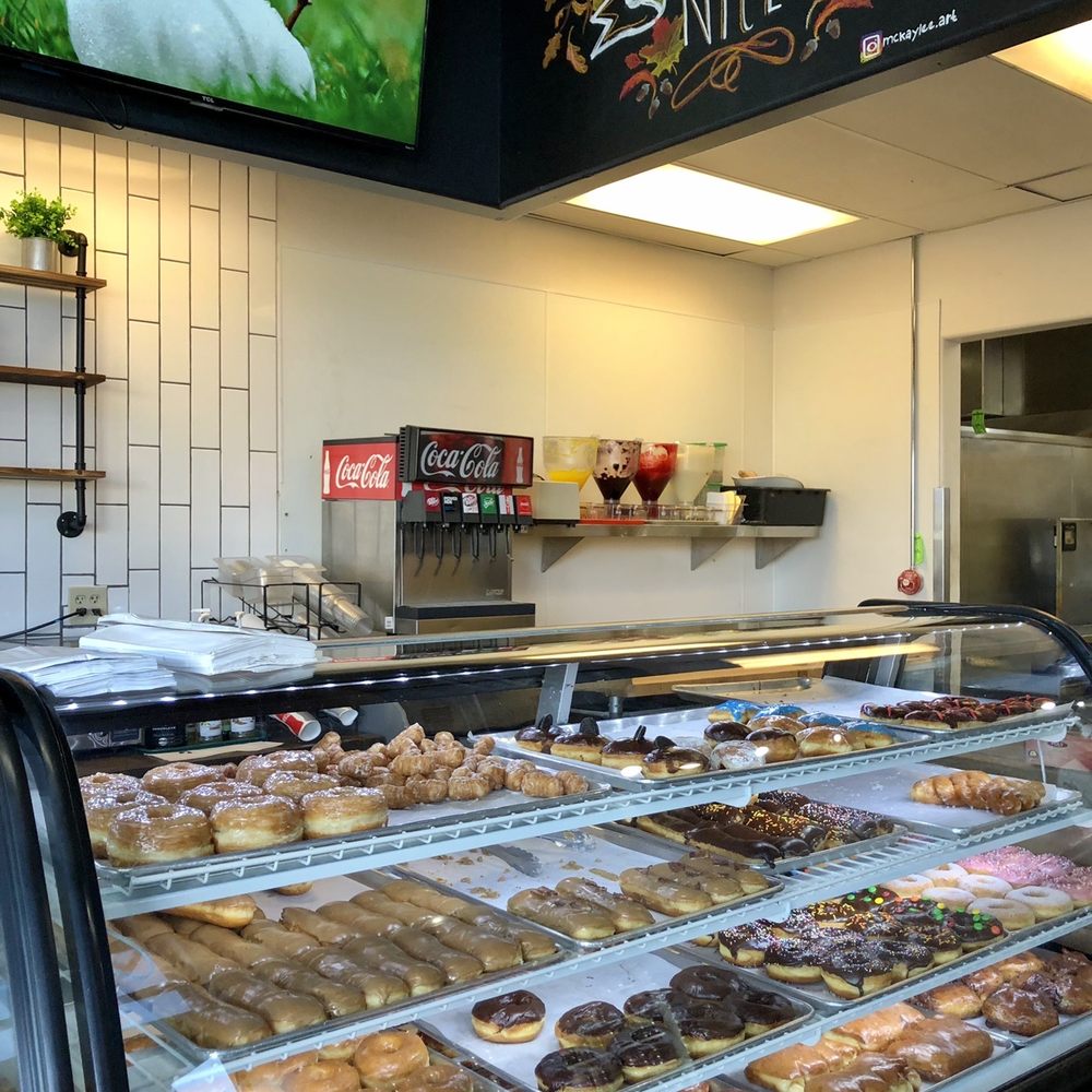 Donut Star Cafe - Donut Cass - Donuts Near Me - Draper, Utah