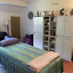 Sherrill Zucker - Psychic Medium, Reiki Master/Teacher, Priest - Enjoy your Reiki session surrounded by crystals, angels and protective energies