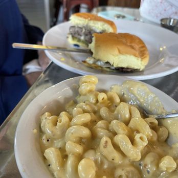 Nadeen's Hermitage Haven - Mac and cheese. Smash burger - Breakfast & Brunch Near Me - Hermitage, Tennessee