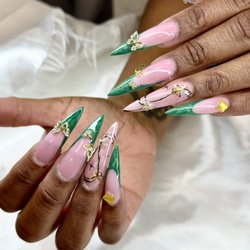 Villaggio Nail & Lashes