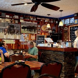 Country Cafe - Small place. Very clean. Cute decorations.