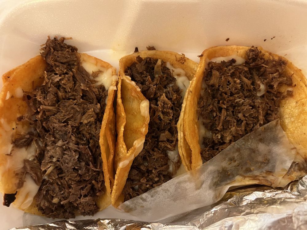 Food from Chilangos Tacos
