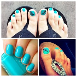 I love my new pedi! I would definitely recommend this place! Find me on Instagram: Negomi23 :)