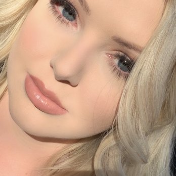 Lash Out Studios - Volume (3-D) Eyelash Extention Full Set - 1.5-2 Hours - Eyelash Service Near Me - Phoenix, Arizona