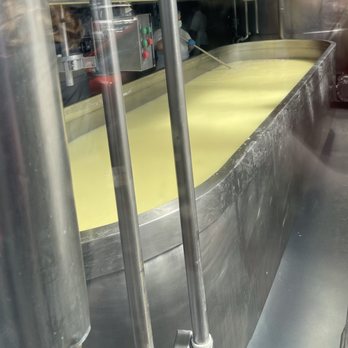 Beecher's Handmade Cheese - Making cheese - Cheese Shops Near Me - Seattle, Washington