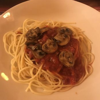 The Old Spaghetti Factory - Lunch Mushroom sauce spaghetti - Italian Near Me - Phoenix, Arizona The Old Spaghetti Factory - Lunch Mushroom sauce spaghetti - Italian Near Me - Phoenix, Arizona