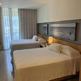 Booked and paid for a king size bed but told this is all they would accommodate us with. Booked and paid for a king size bed but told this is all they would accommodate us with.