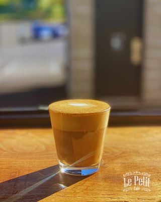 Le Petit Café Troutdale by null