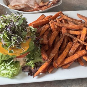 The Gold Vine Bistro - Burger with no bun and sweet potato fries - New American Near Me - Somerset, California The Gold Vine Bistro - Burger with no bun and sweet potato fries - New American Near Me - Somerset, California