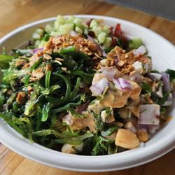 Poke Papa - Da Grinds: Ahi poke, lomi salmon, spicy tuna, and ceviche