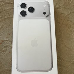 Best Buy - Soquel - Silver Surfer iPhone 17 Pro Max