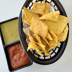 El Patio Fresh Mexican Grill - 06.14.25 chips and salsa