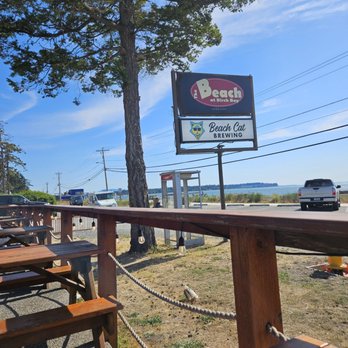 Beach Cat Brewing - Brewpubs Near Me - Blaine, Washington Beach Cat Brewing - Brewpubs Near Me - Blaine, Washington