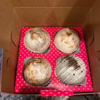 Smallcakes Cary - Cinnabon and Cookies & Cream Cocoa Bomb! - Cupcakes Near Me - Cary, North Carolina Smallcakes Cary - Cinnabon and Cookies & Cream Cocoa Bomb! - Cupcakes Near Me - Cary, North Carolina