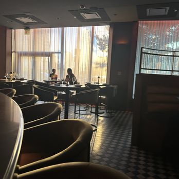 Fioretta - Italian Near Me - Chicago, Illinois