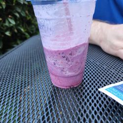 Moka House Coffee - Berry smoothie