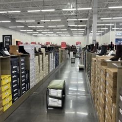 DSW Designer Shoe Warehouse - 11/4/25
