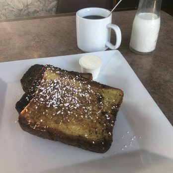 DD's Diner - Worst French toast ever. Was as appetizing as it looks . - American Near Me - Ossining, New York