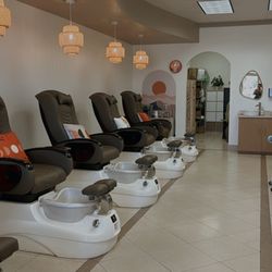 NailSthetic Spa - One of the cutest and cleanest salons I've been to!