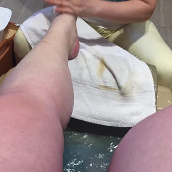 Perfect Nails - Deluxe pedicure is well worth the $10 extra! - Nail Salons Near Me - Medford, Oregon
