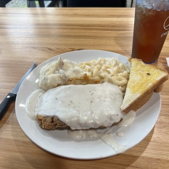 Iggy’s Ice House - Chicken Fried Steak - American Near Me - Wister, Oklahoma