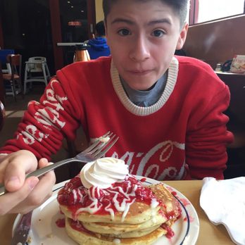 IHOP - Vanilla raspberry pancakes - American Near Me - Marina Del Rey, California IHOP - Vanilla raspberry pancakes - American Near Me - Marina Del Rey, California