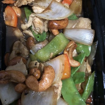 Jin Thai - Cashew Chicken - Thai Near Me - Chicago, Illinois