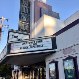08.11.18 3-screen movie theater