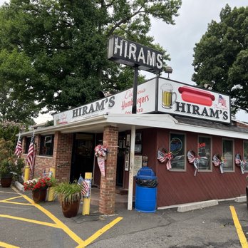 Hiram's Roadstand - Tube steak Mecca! - American Near Me - Fort Lee, New Jersey Hiram's Roadstand - Tube steak Mecca! - American Near Me - Fort Lee, New Jersey