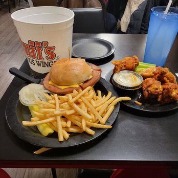 Duff's Famous Wings - Fried Bologna sandwich, 5 mild wings - American Near Me - Amherst, New York Duff's Famous Wings - Fried Bologna sandwich, 5 mild wings - American Near Me - Amherst, New York