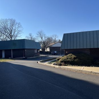 Ophthalmology Physicians & Surgeons, PC - Entranceway to parking - Ophthalmologists Near Me - Hatboro, Pennsylvania Ophthalmology Physicians & Surgeons, PC - Entranceway to parking - Ophthalmologists Near Me - Hatboro, Pennsylvania