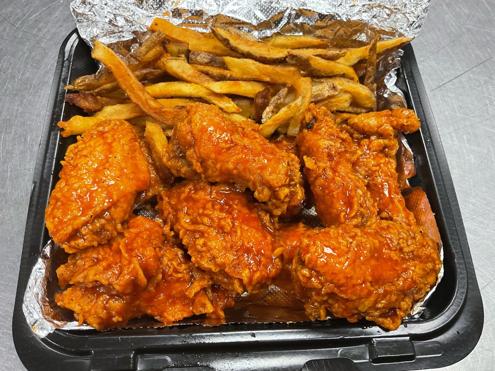 Food from Speakeasy Lounge