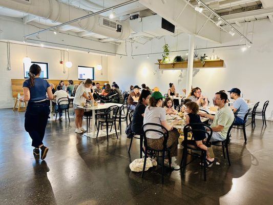 Dozen Bakery by null